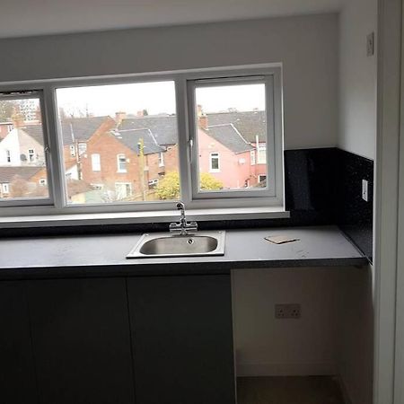 شقة 2Nd Floor Comfy Swindon Centre - Loft Studio المظهر الخارجي الصورة